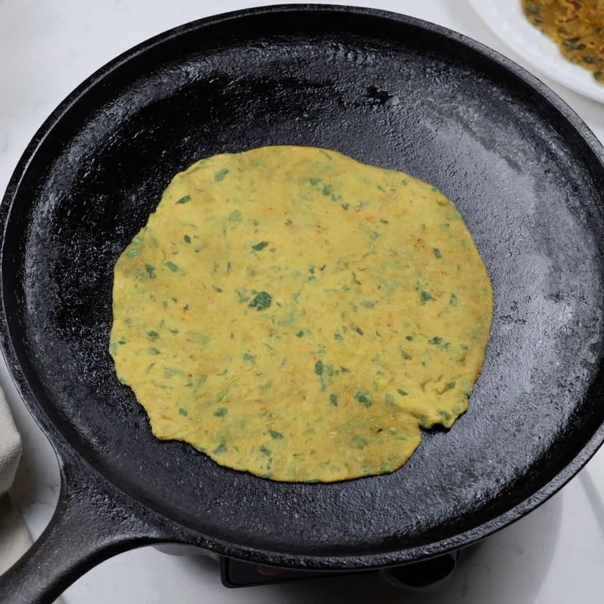 rolled methi thepla on tawa