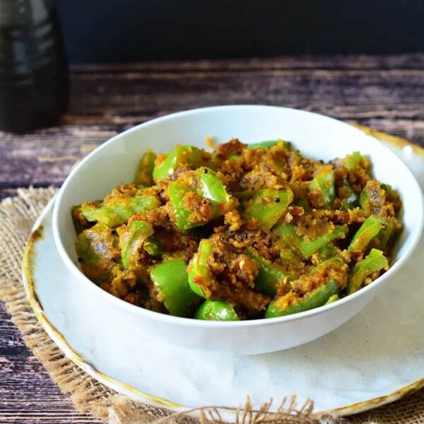 13 Indian Bell Pepper Recipes (Capsicum Recipes) Piping Pot Curry