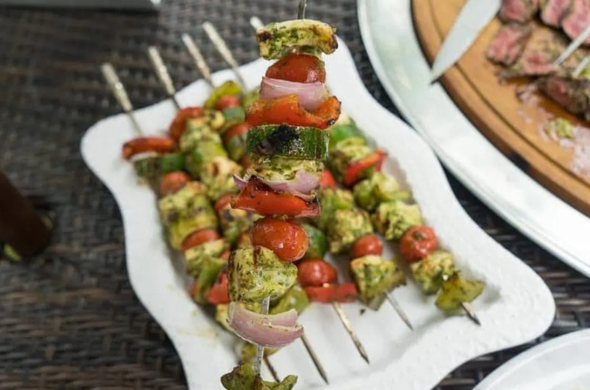 grilled chicken vegetable kebobs with onion