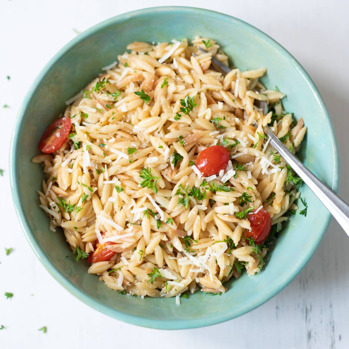 instant pot lemon orzo pasta in a bowl