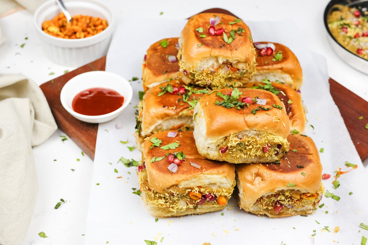Indian street food dabeli on a platter