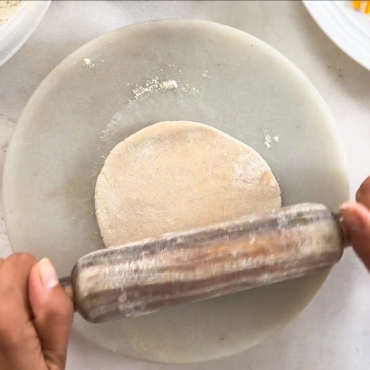 roll paratha with rolling pin