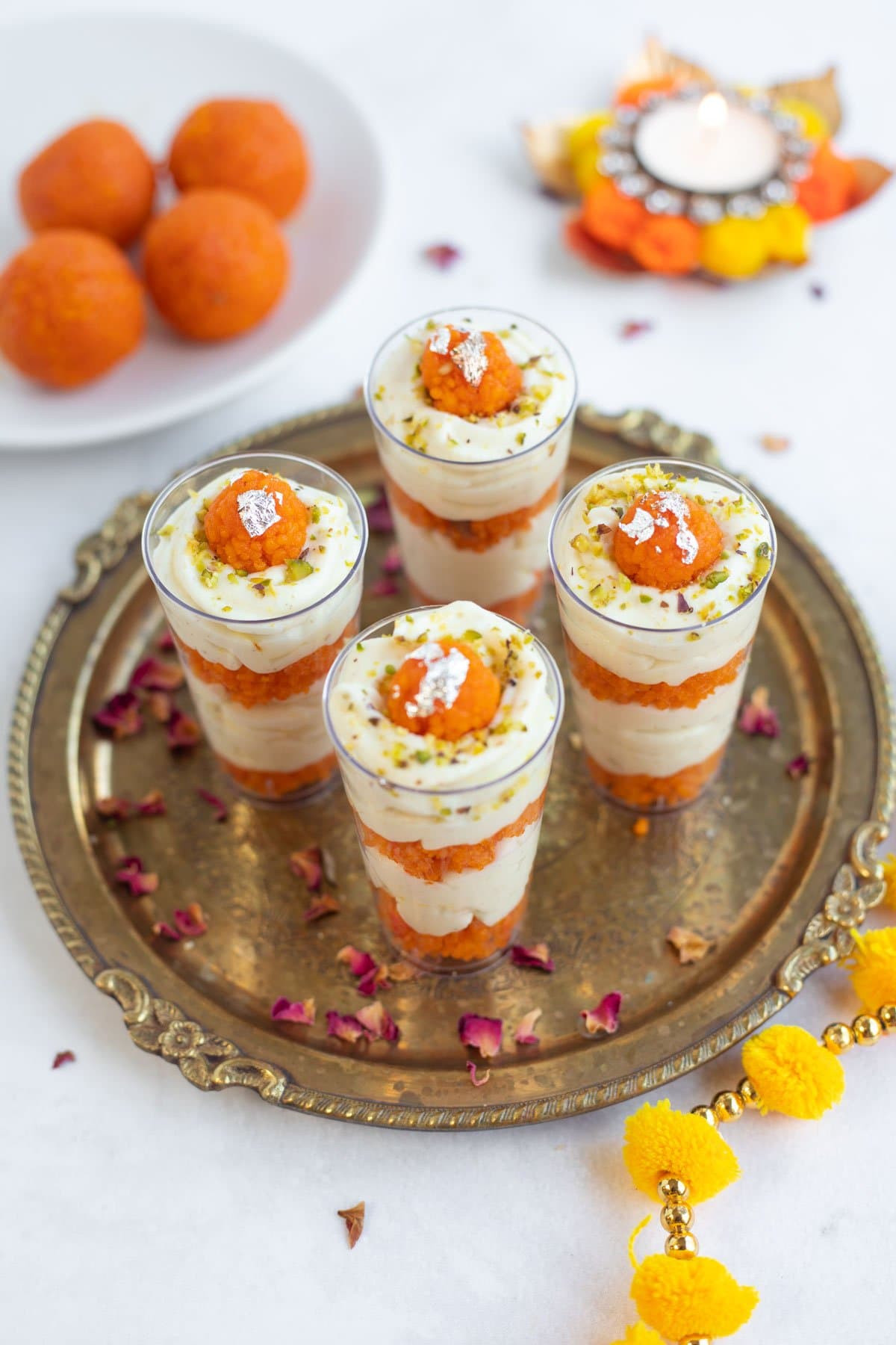 Ladoo cheesecake in four cups