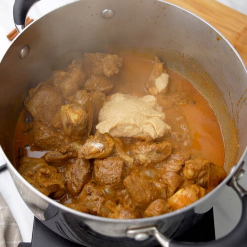 Rogan Josh (Kashmiri Lamb Curry) - Piping Pot Curry