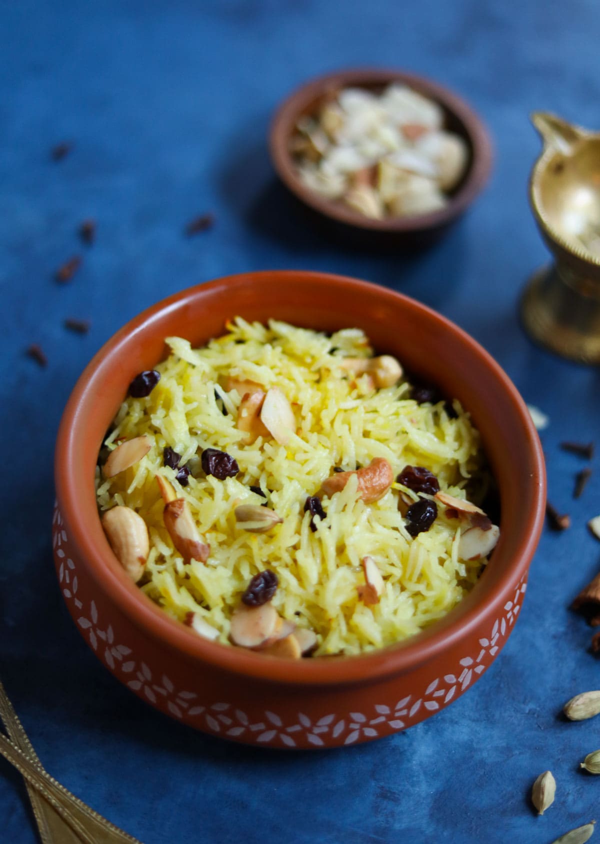 zarda sweet rice in a clay bowl