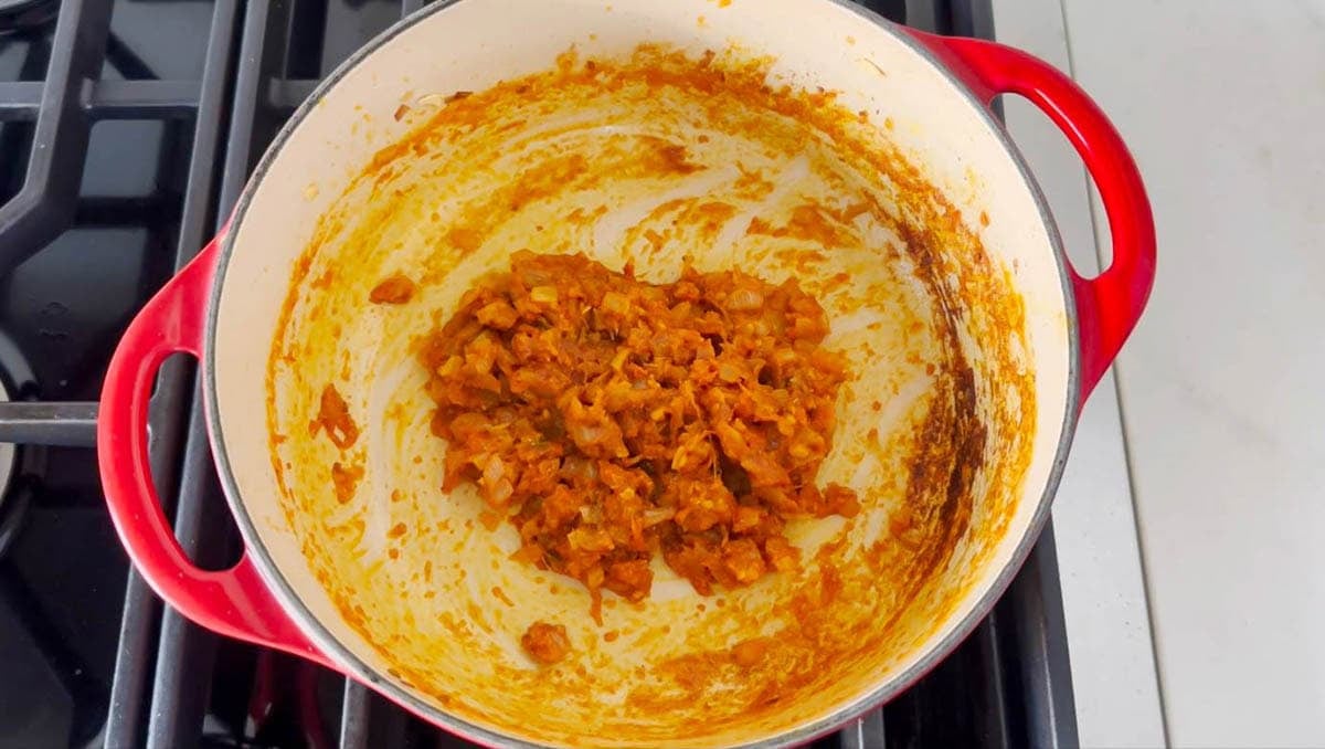 Simmer curry until dry to make adzuki bean curry