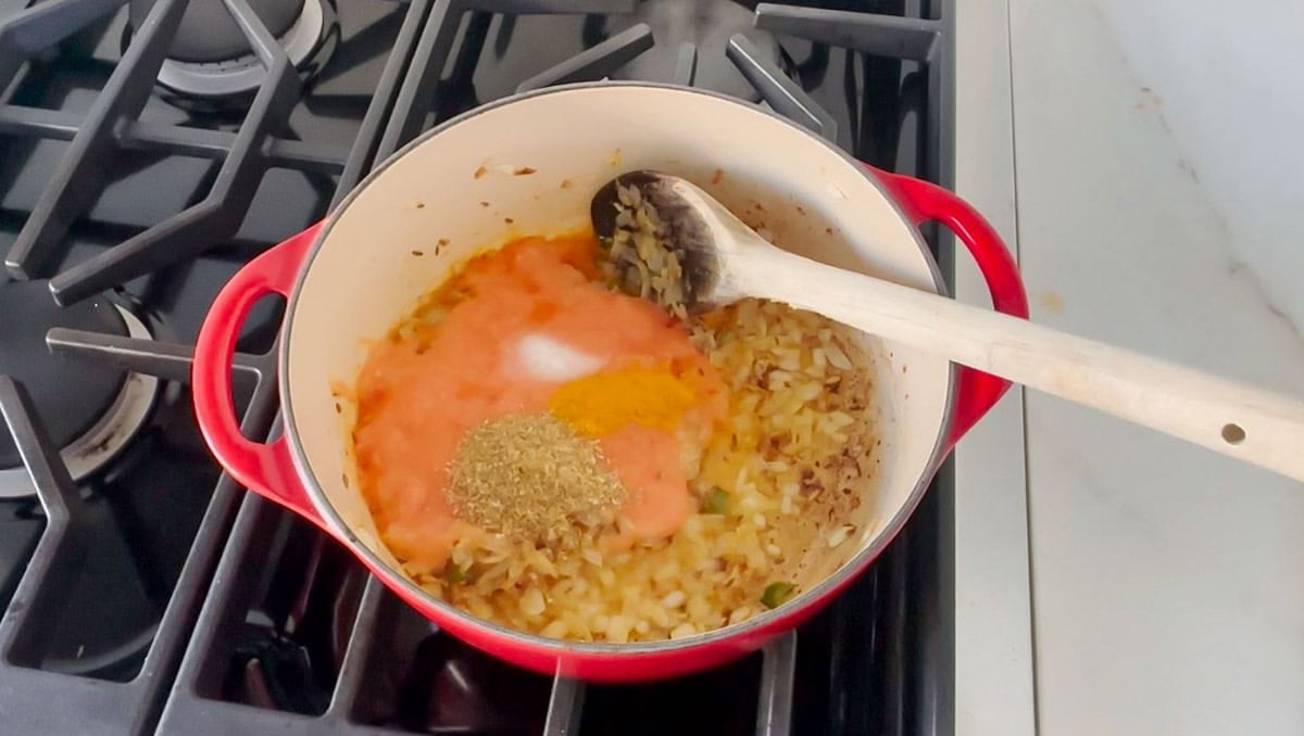 Add spices in the pan to make adzuki bean curry