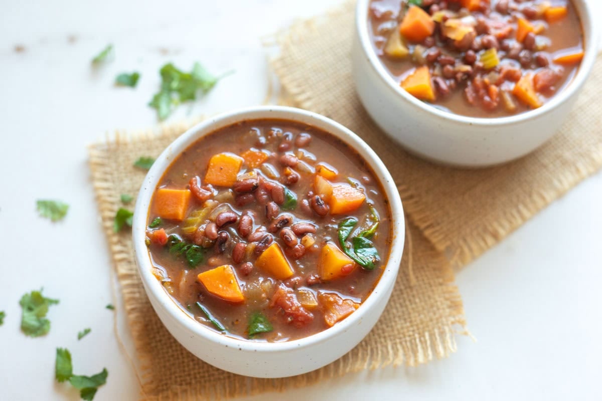 ready to serve adzuki bean soup in two small bowls