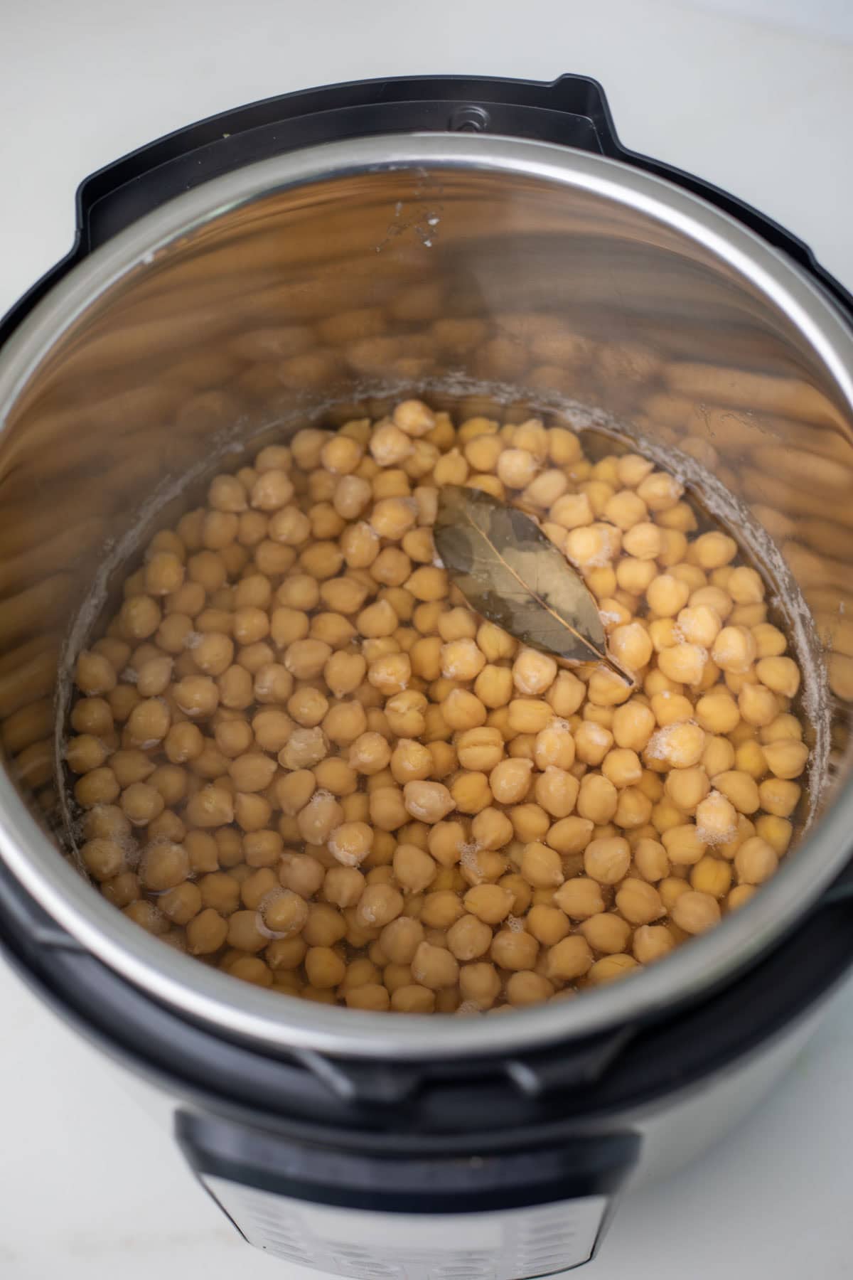 How to cook Chickpeas in the Instant Pot.
