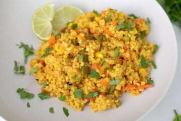 closeup shot of dalia pulao on a plate