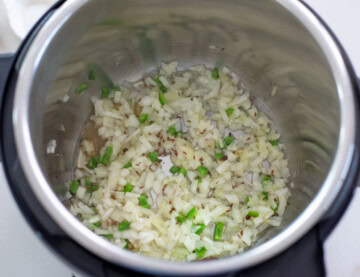 saute bell pepper and onion in instant pot to make quinoa pulao