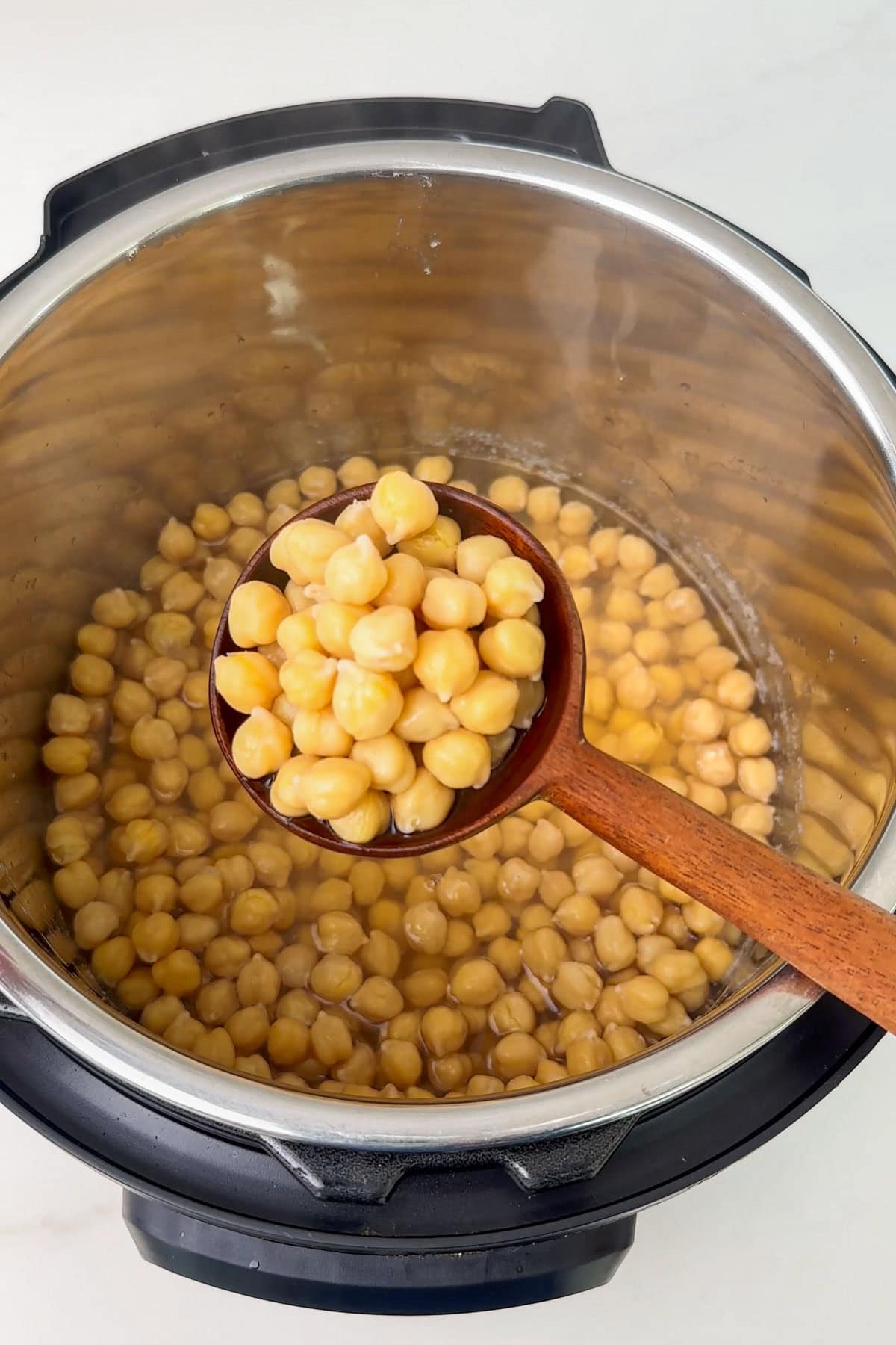 Perfectly cooked instant pot chickpeas