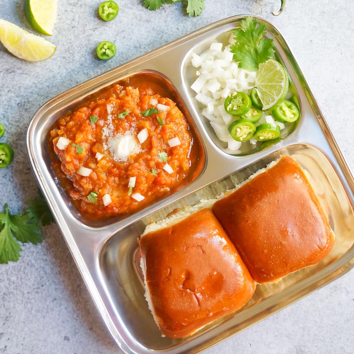One-pot Pav bhaji made in instant pot in a plate
