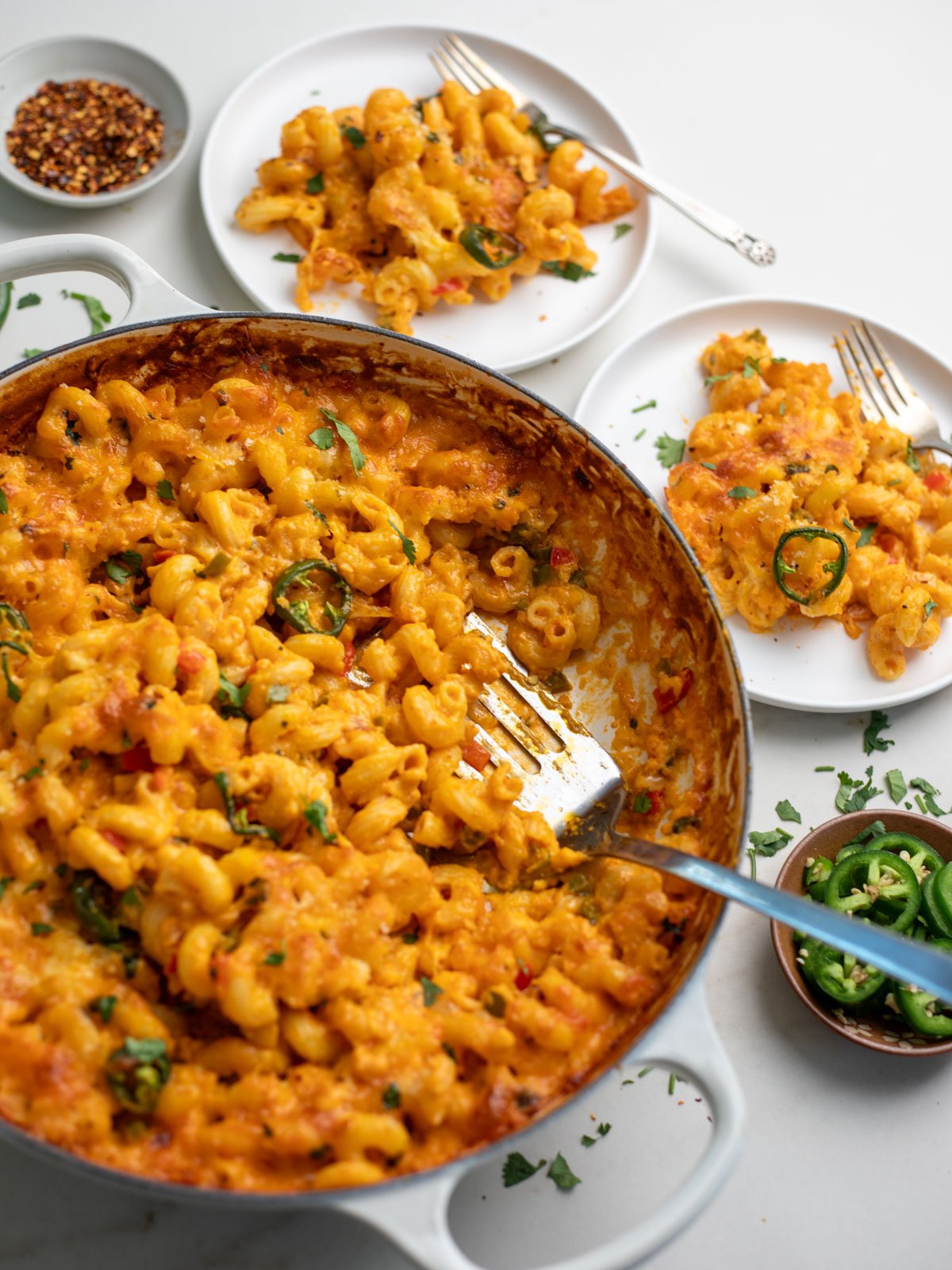 Closeup shot of mac and cheese in a pan